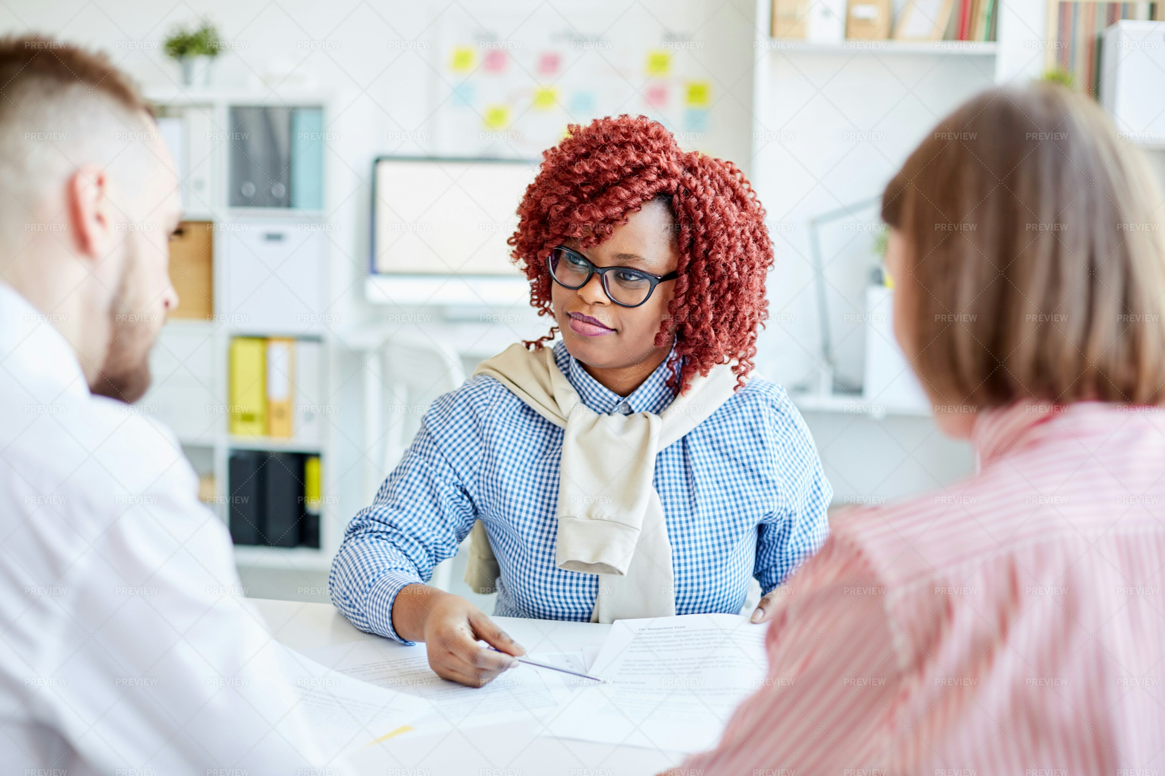 office-managers-discussing-work-stock-photos-motion-array