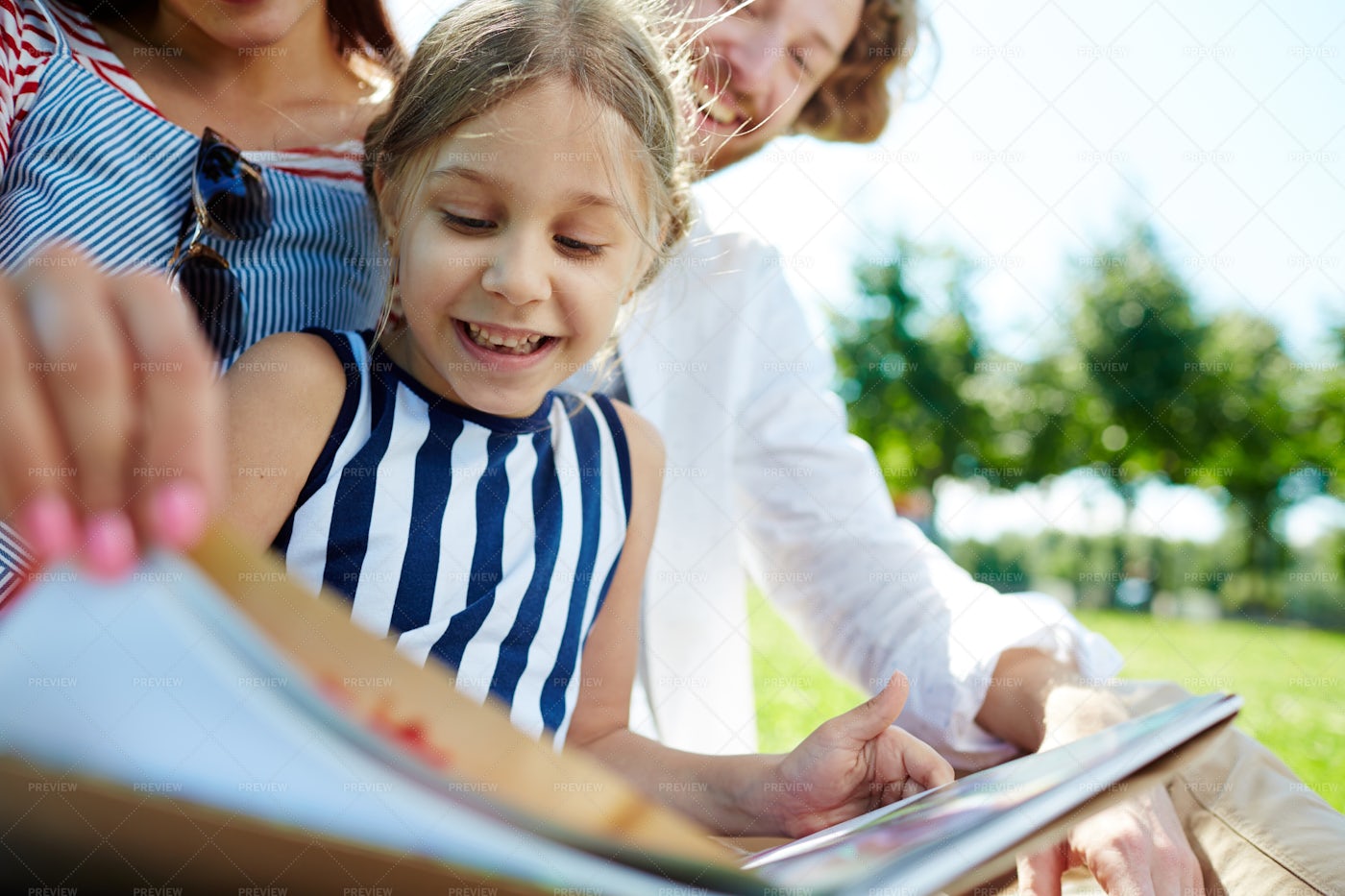 Reading With Parents: Stock Photos
