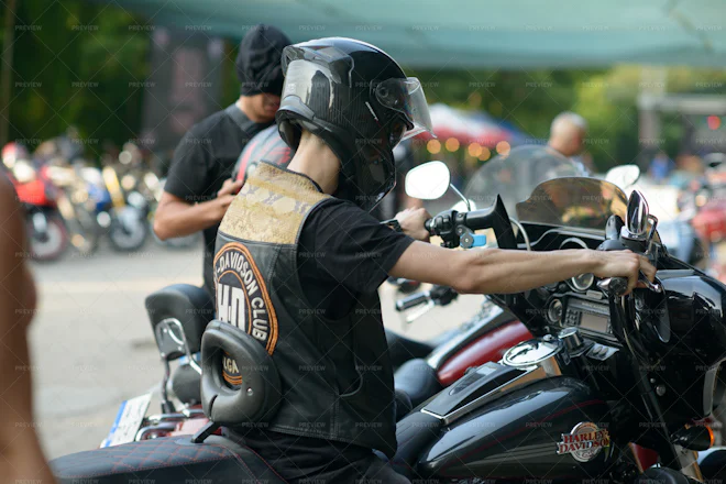 Harley Davidson Club Rider Preparing A Motorcycle - Stock Photos ...