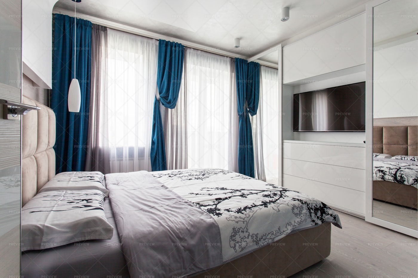 Modern Bedroom: Stock Photos