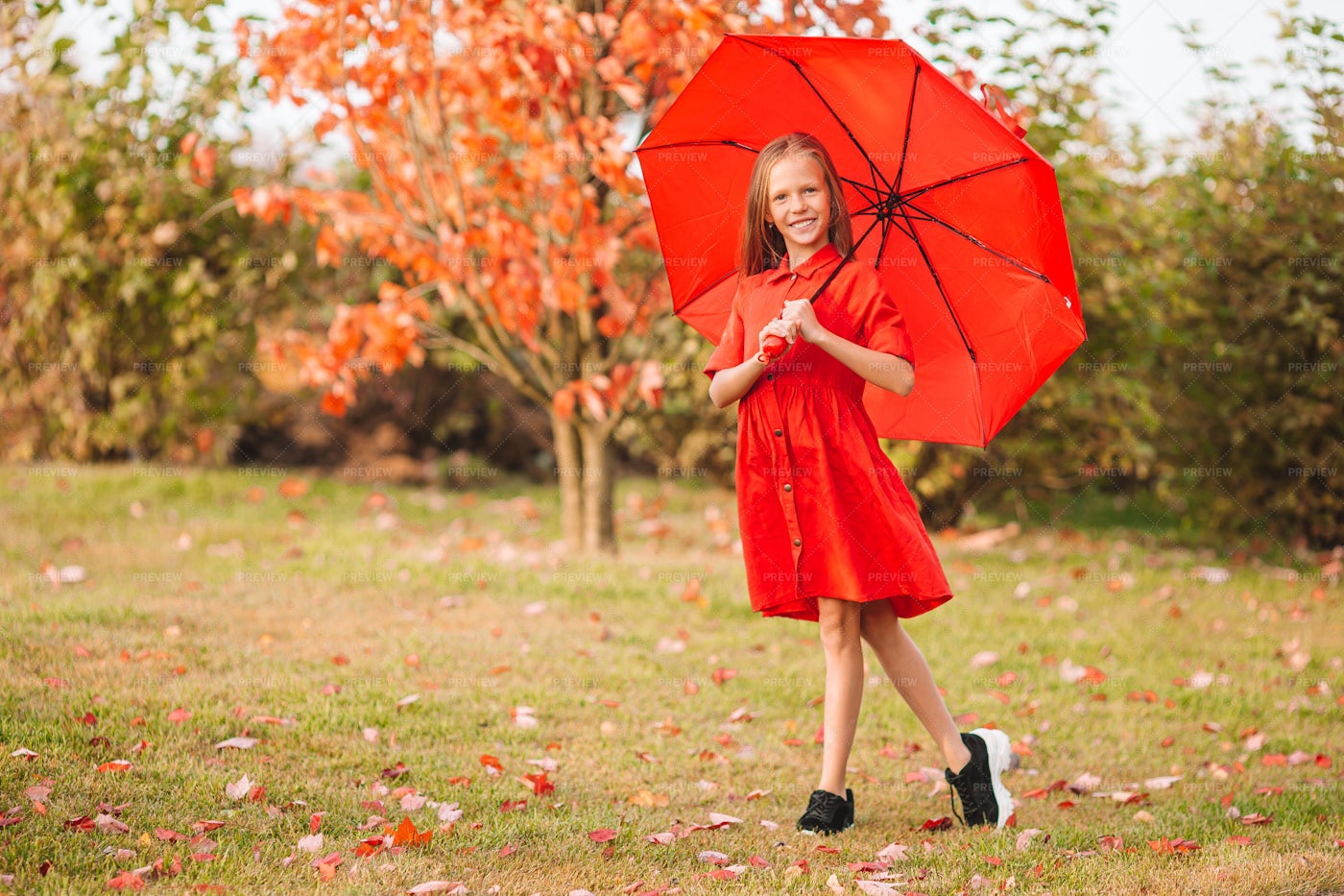 Girl With Red Umbrella: Stock Photos