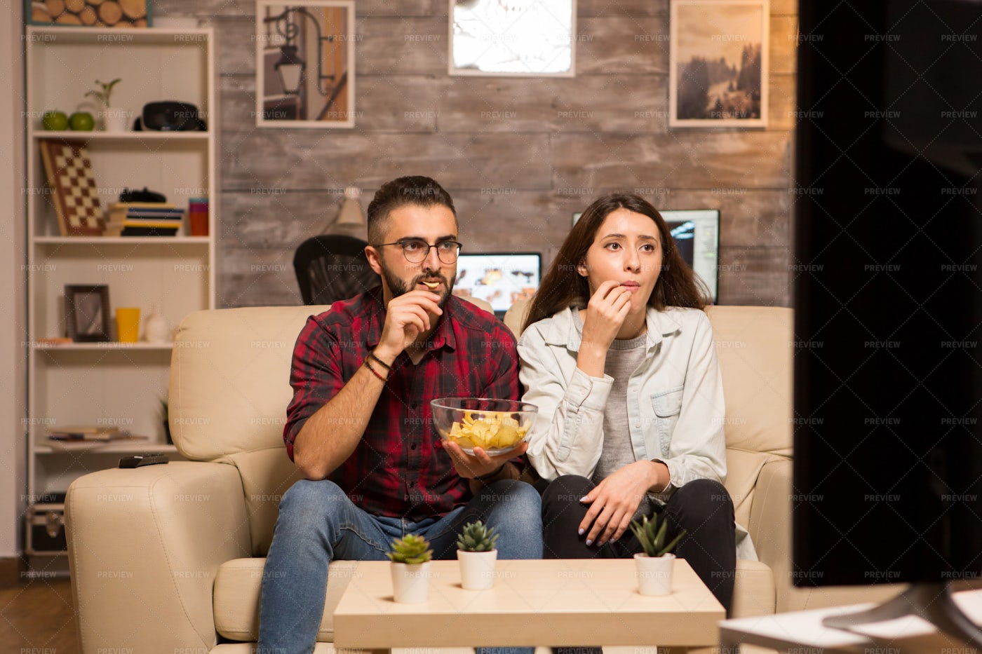 Couple Watching Movie: Stock Photos