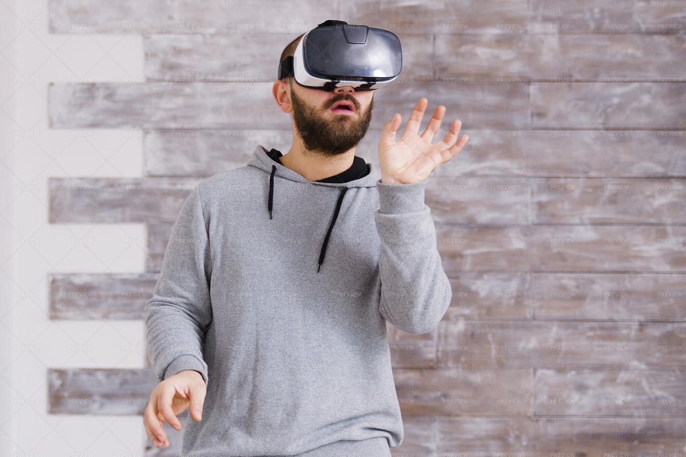 VR Home Designing: Stock Photos