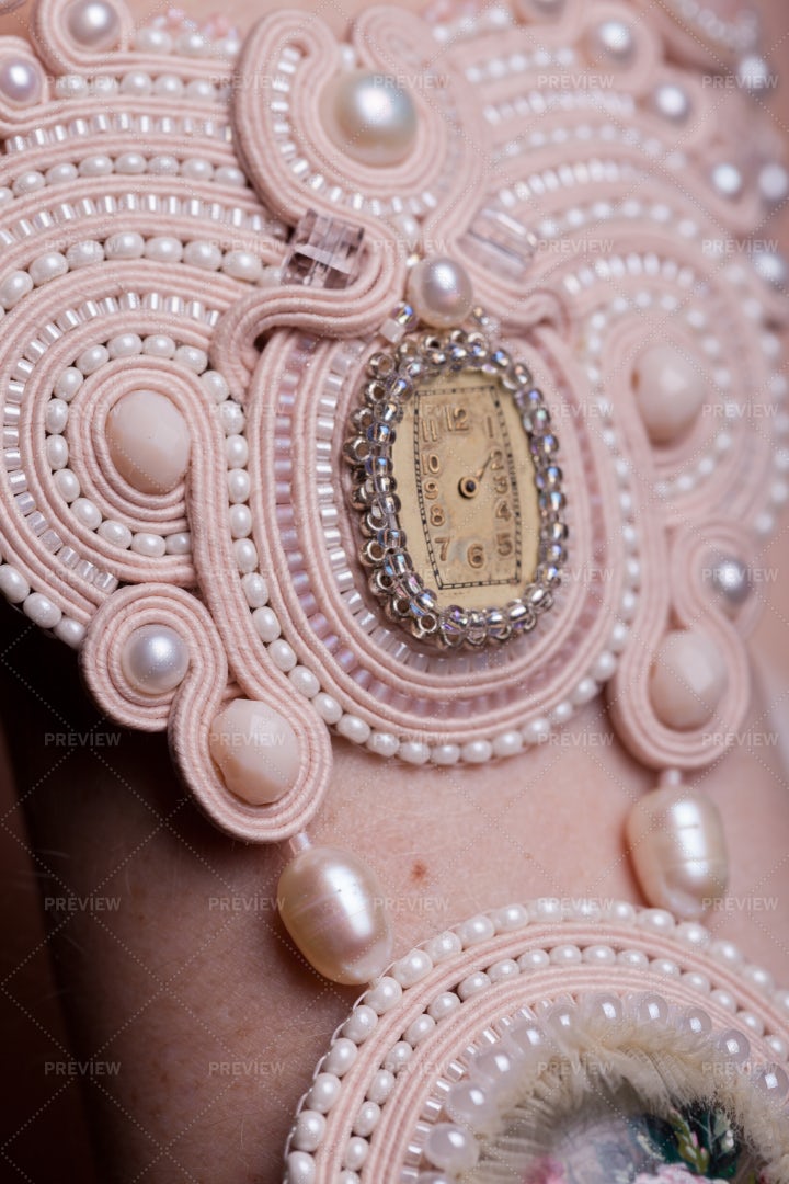Vintage Inspired Jewelry: Stock Photos