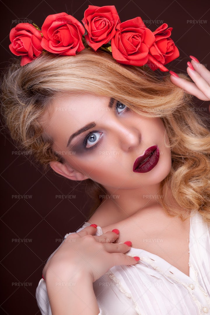Sensual Woman: Stock Photos