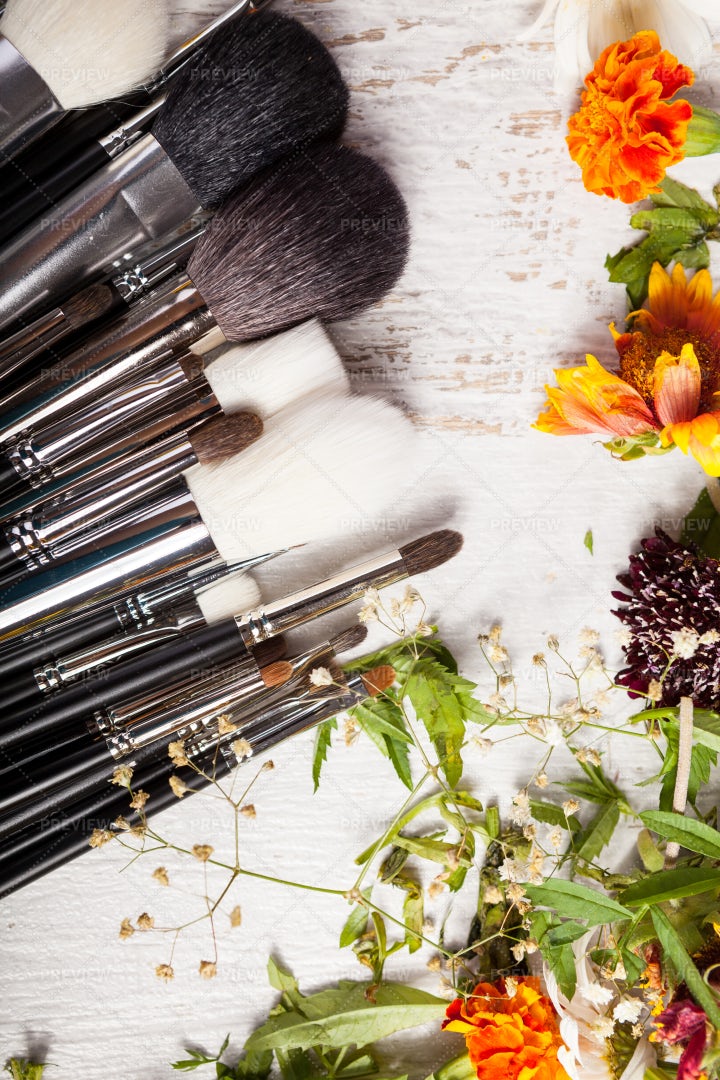 Makeup Accessories: Stock Photos