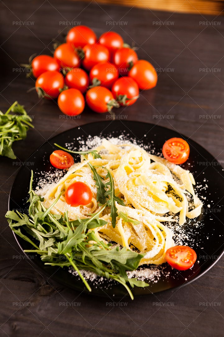 Pasta With Cherry Tomatoes: Stock Photos