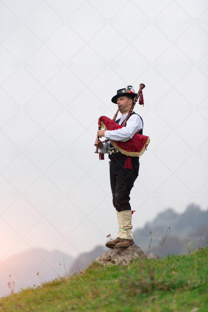 Man Plays The Bagpipe: Stock Photos