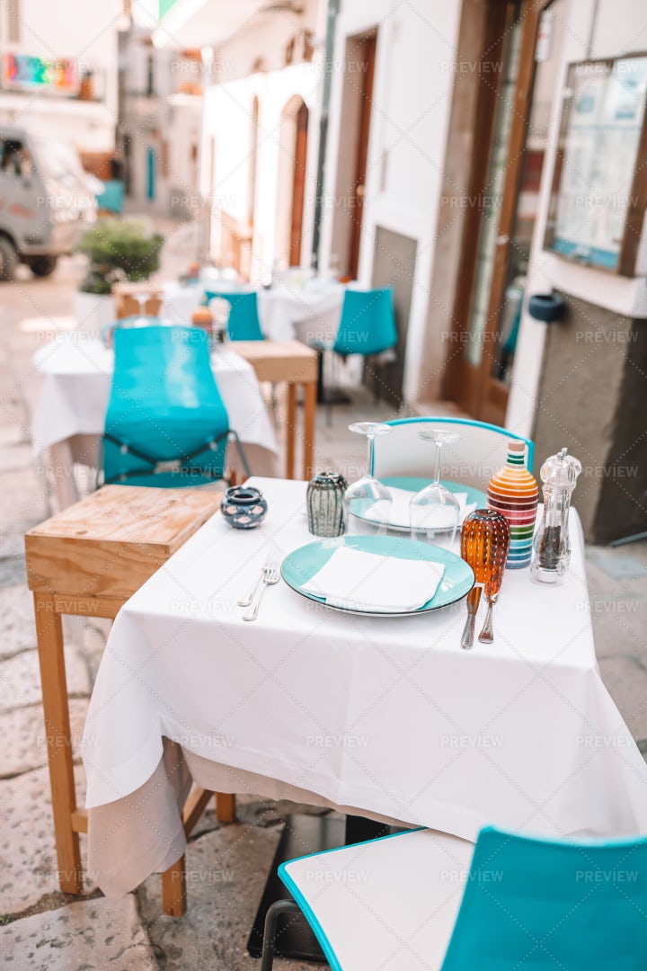 Empty Outdoor Cafe: Stock Photos