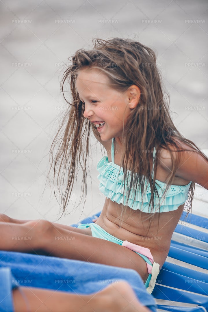 Summer Girl Portrait: Stock Photos