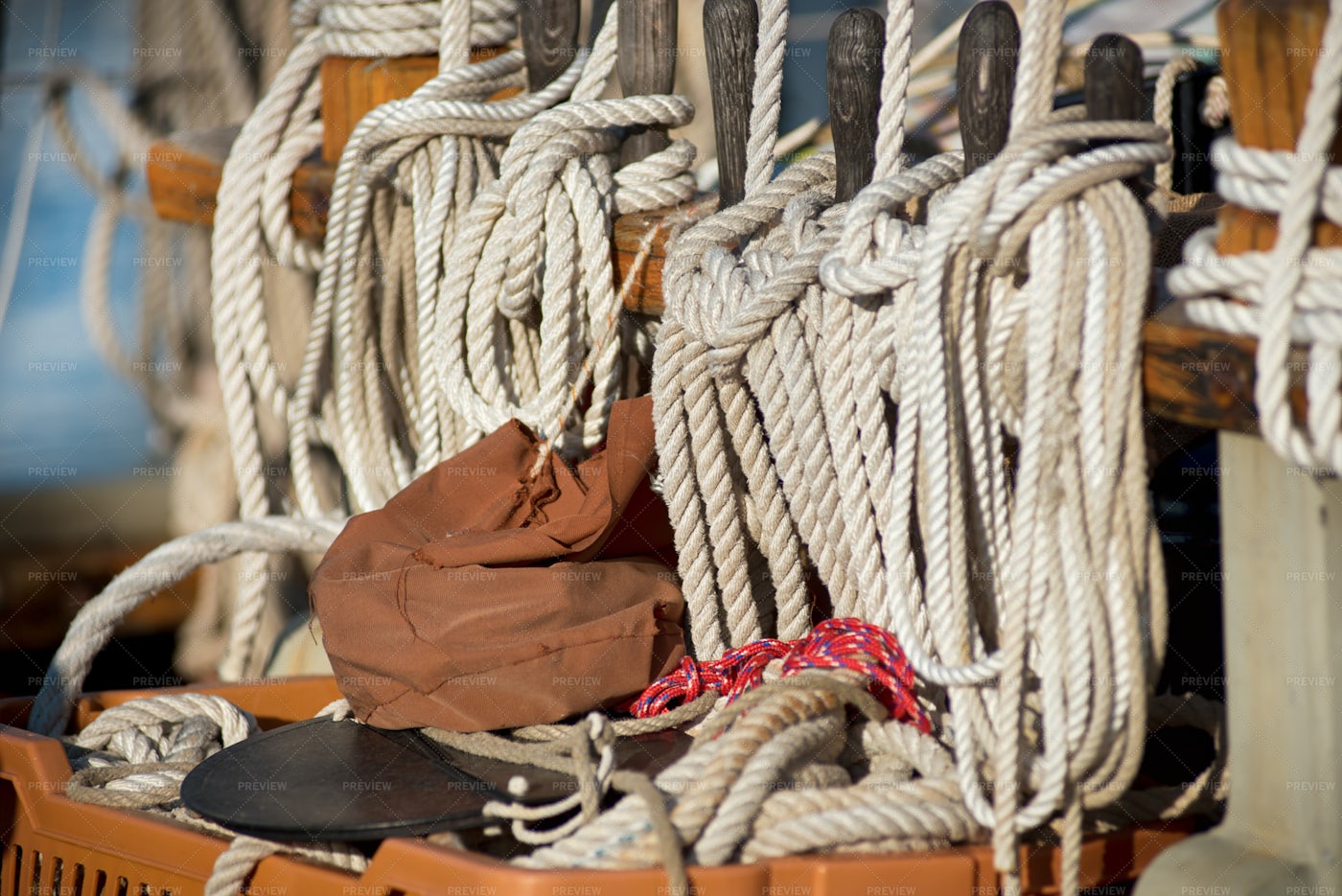 sailboat knots wind