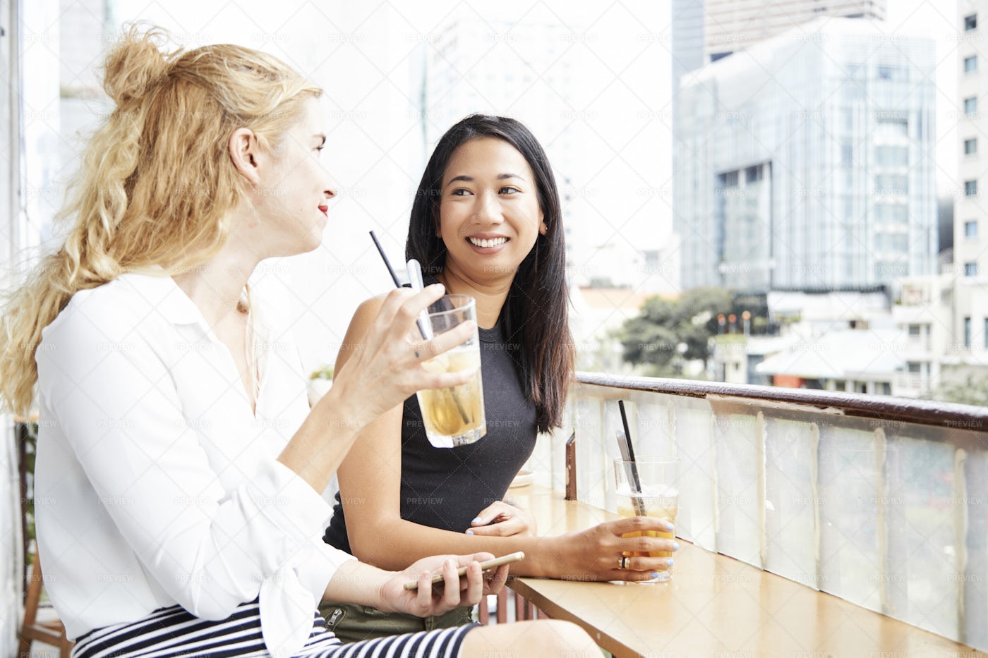 Gossiping Friends: Stock Photos