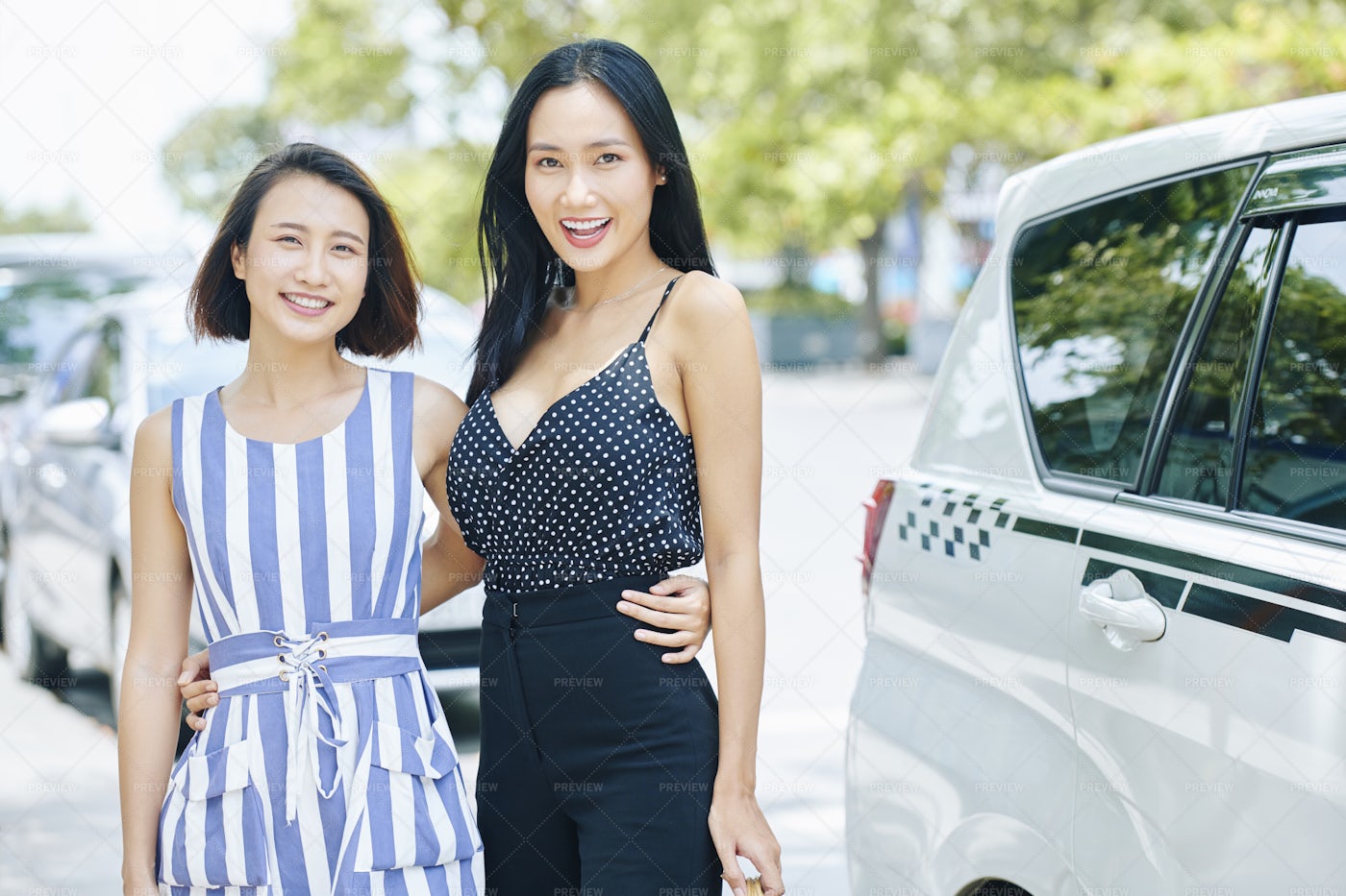 Asian Women In The City: Stock Photos