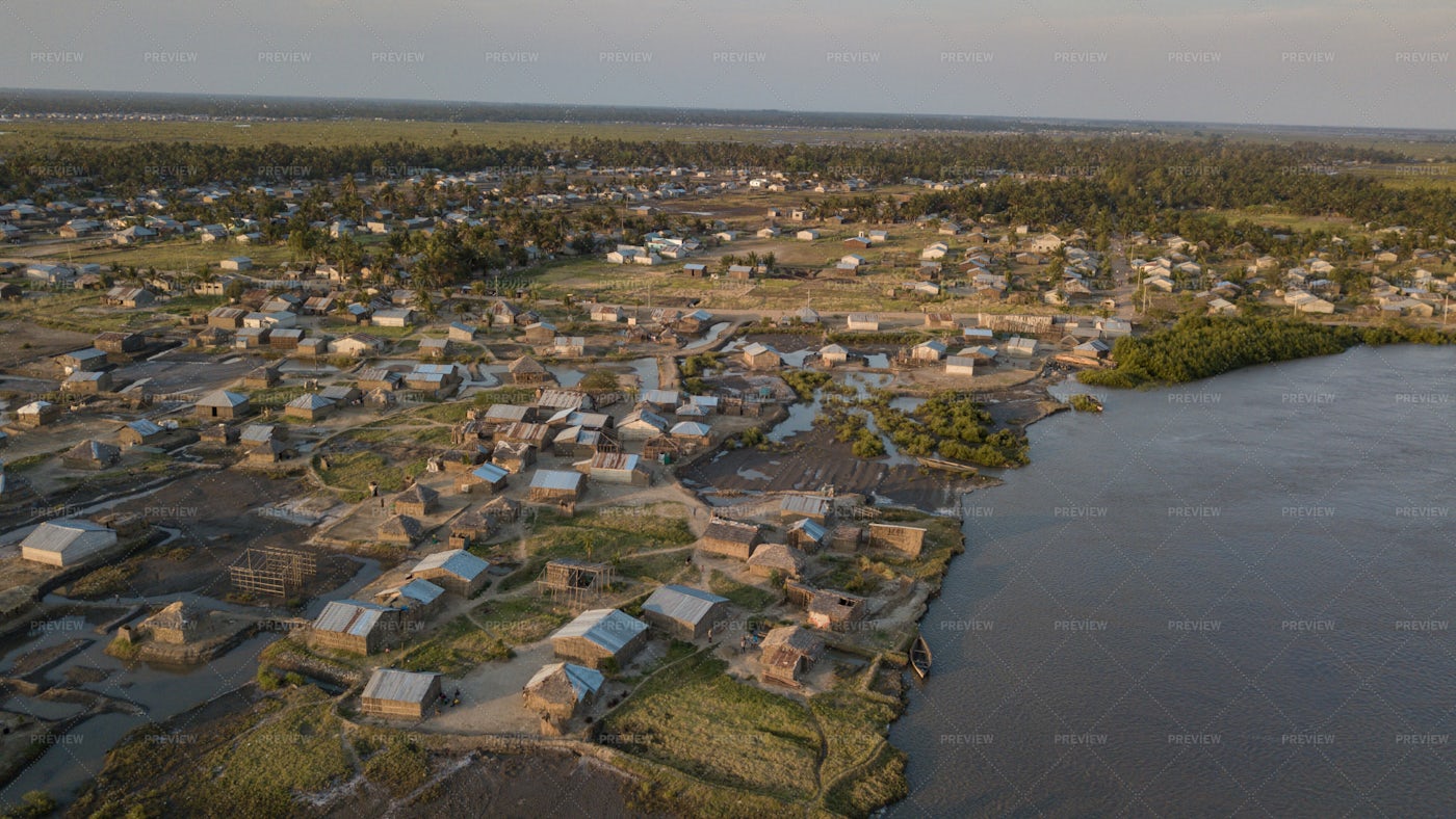Community By The River: Stock Photos