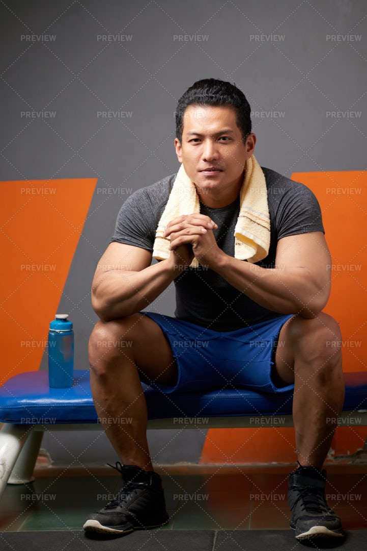 Professional Fitness Trainer: Stock Photos
