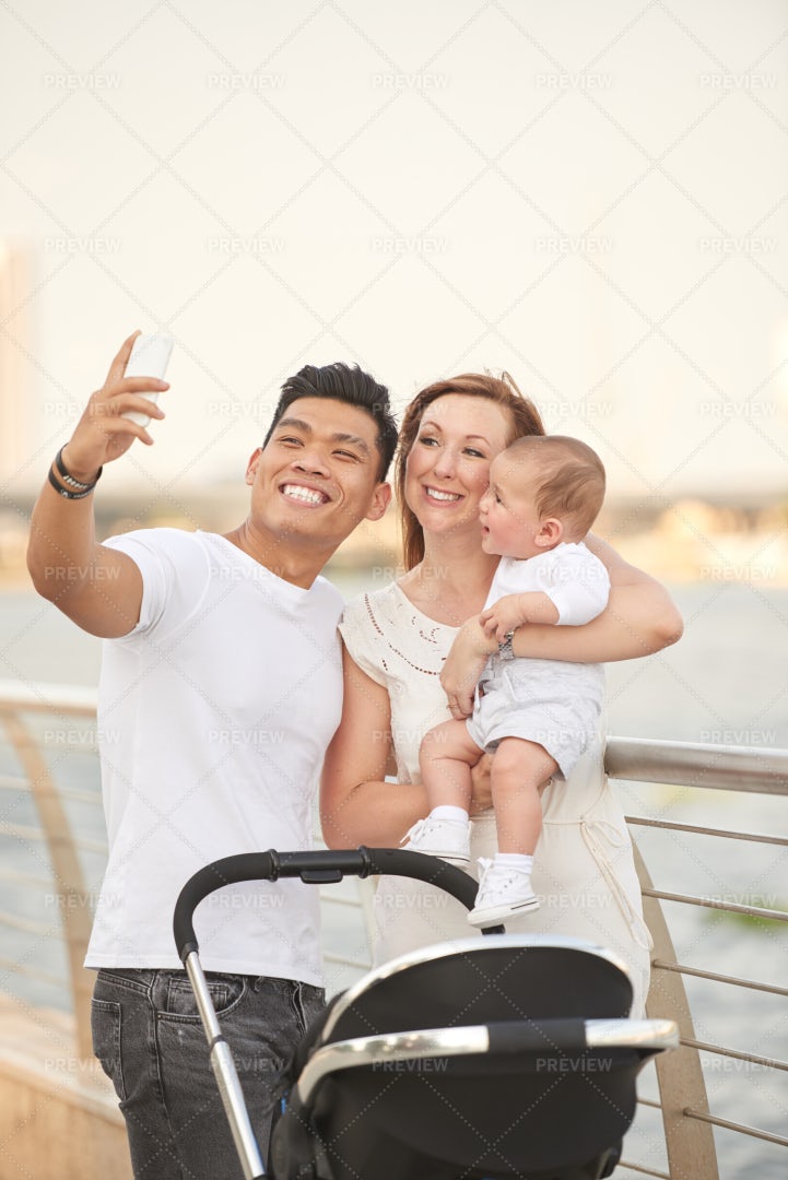 Family Selfie: Stock Photos