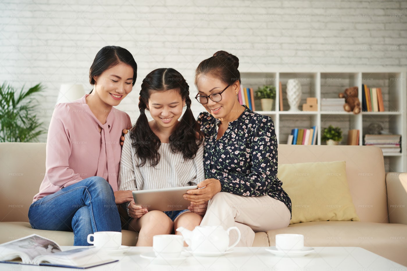 Family With Digital Tablet: Stock Photos