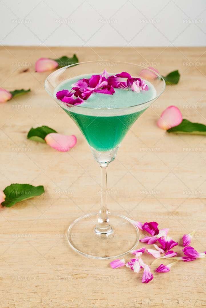Garnished Cocktail: Stock Photos