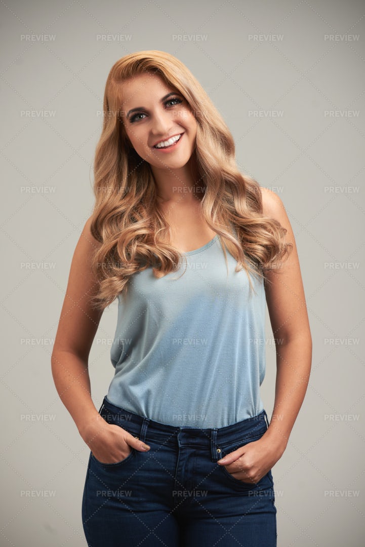 Beautiful Blonde Model Posing: Stock Photos