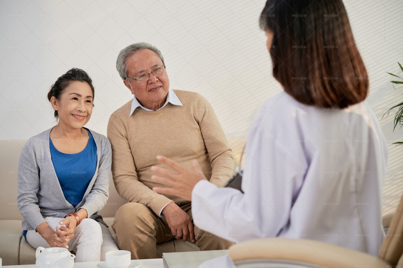 Visiting Doctor: Stock Photos