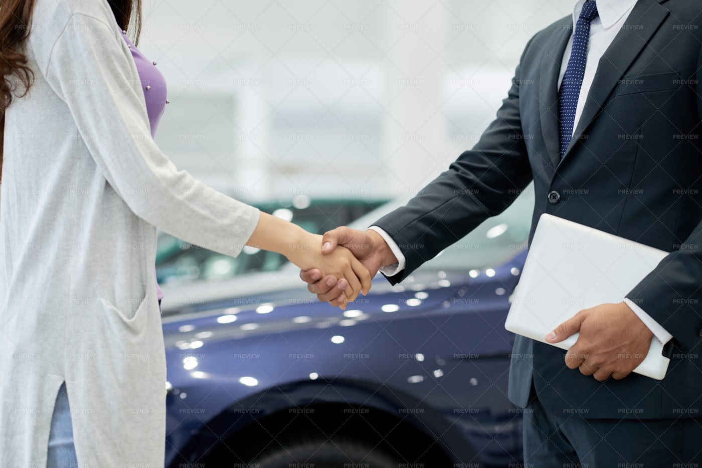 Shaking Hands With Client: Stock Photos