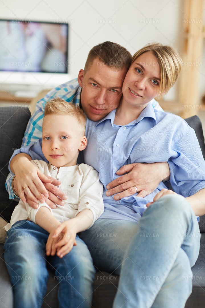 Portrait Of Loving Family: Stock Photos