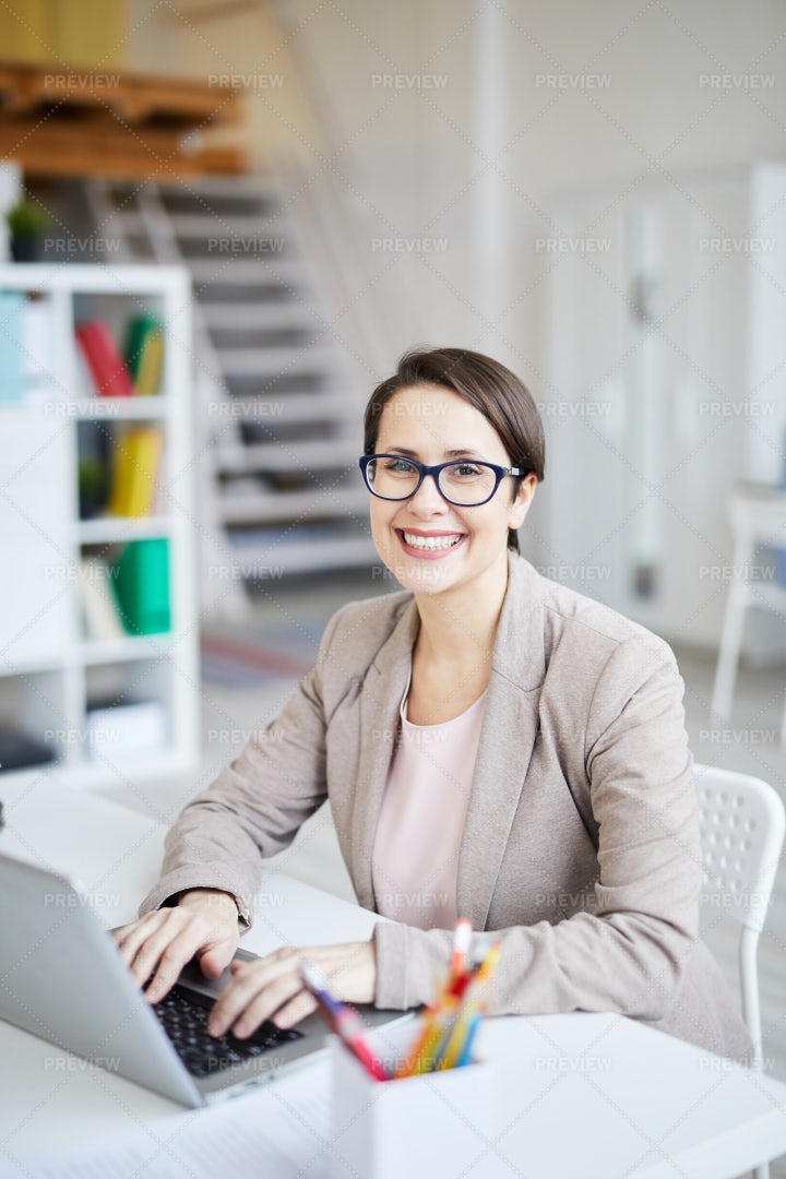 Female Business Owner: Stock Photos