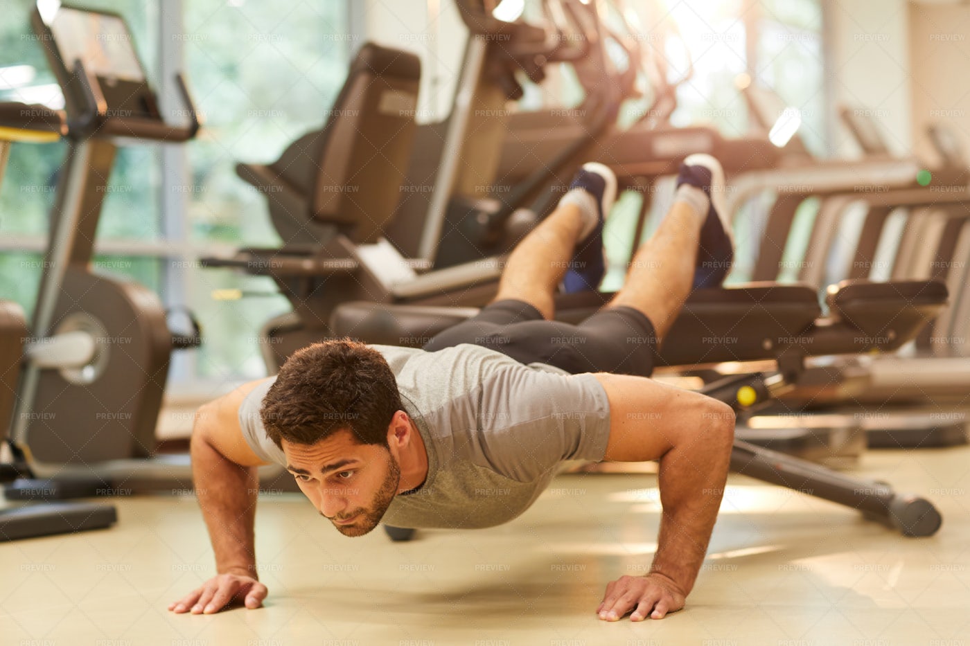 Man Working Out In Gym: Stock Photos