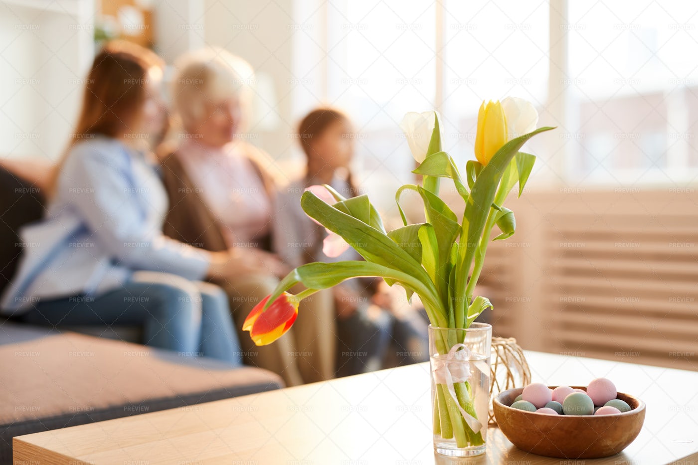 Spring Bouquet On Table: Stock Photos