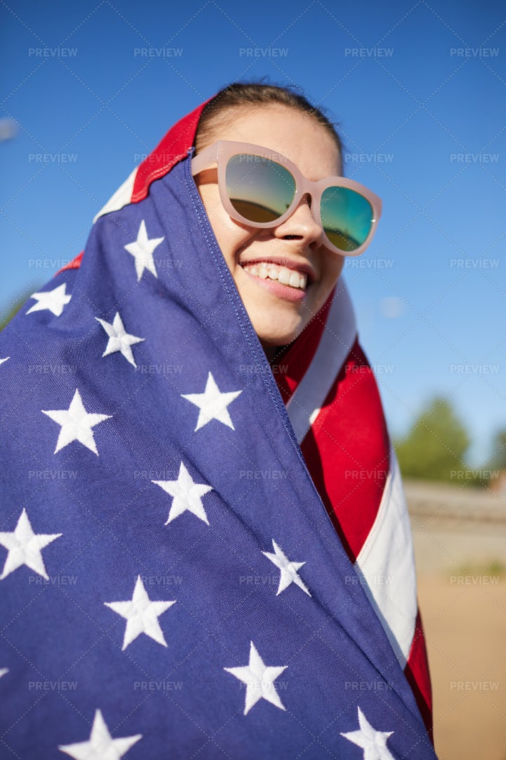 Happy American Girl In Sunglasses: Stock Photos