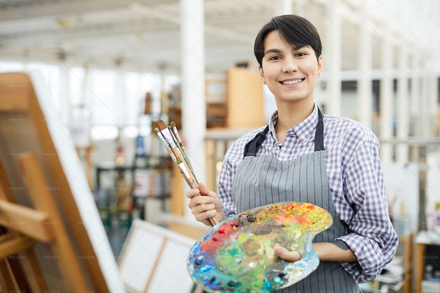 Young Female Artist Holding Palette: Stock Photos