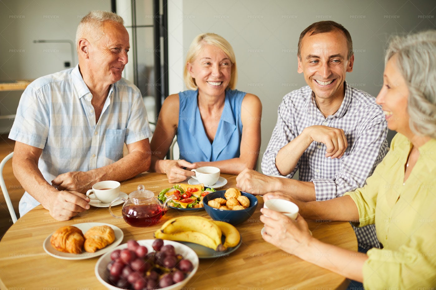 Group Of Cheerful Senior Friends: Stock Photos