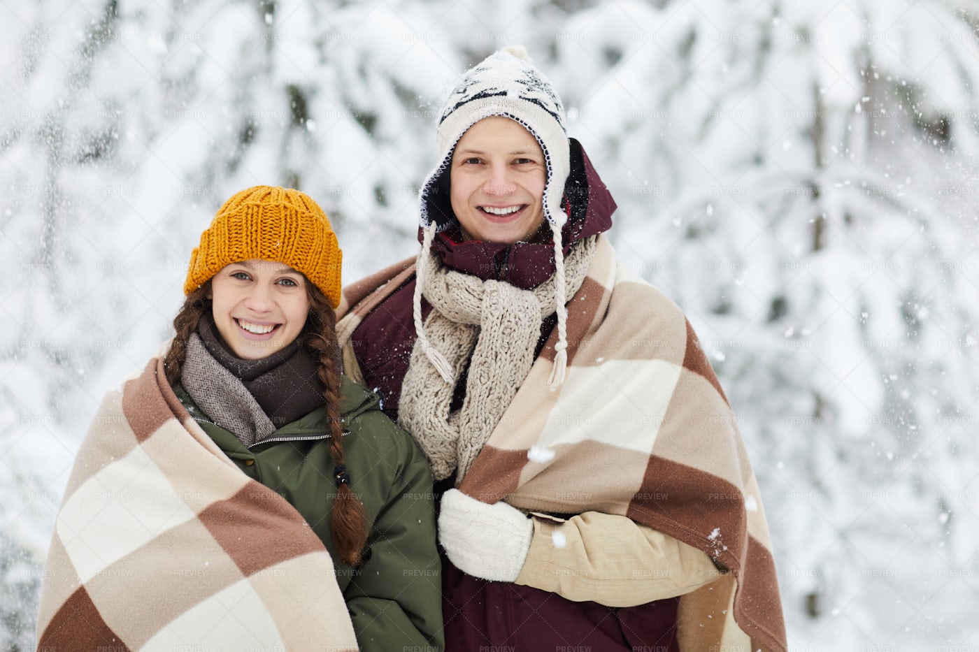 Couple Posing In Winter: Stock Photos