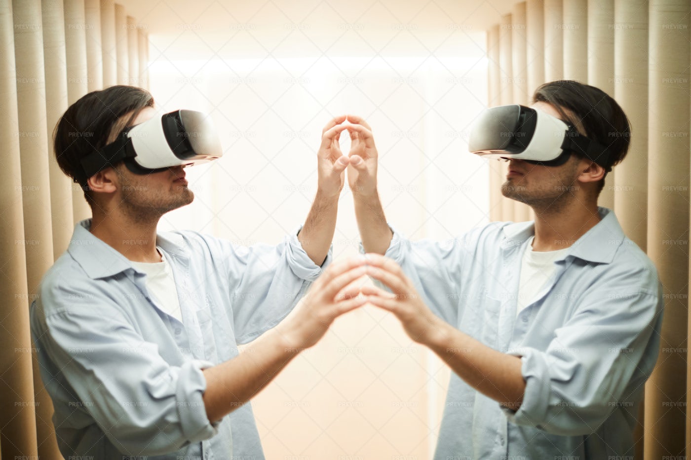 VR Clone: Stock Photos
