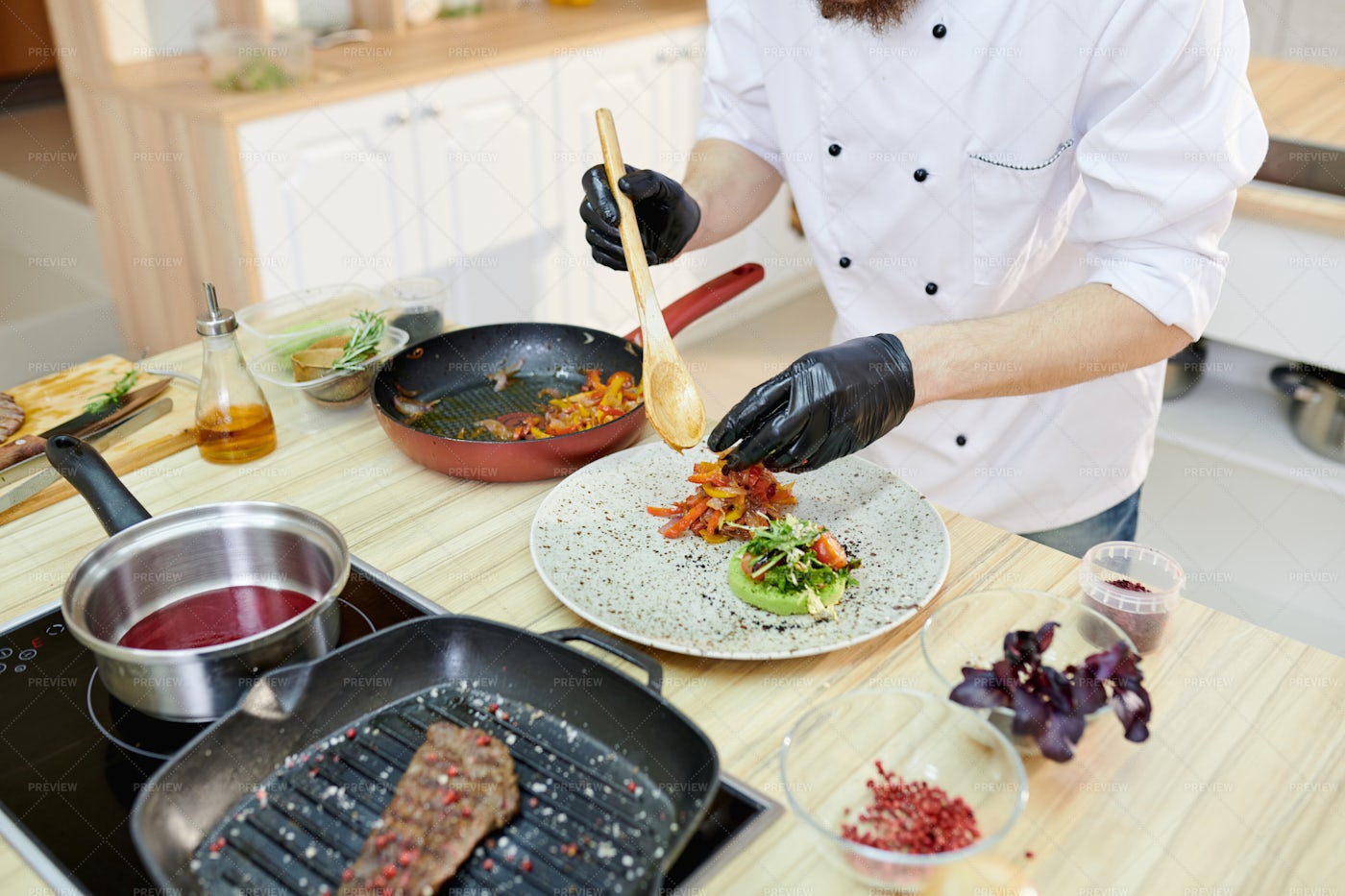 Chef Serving Food: Stock Photos