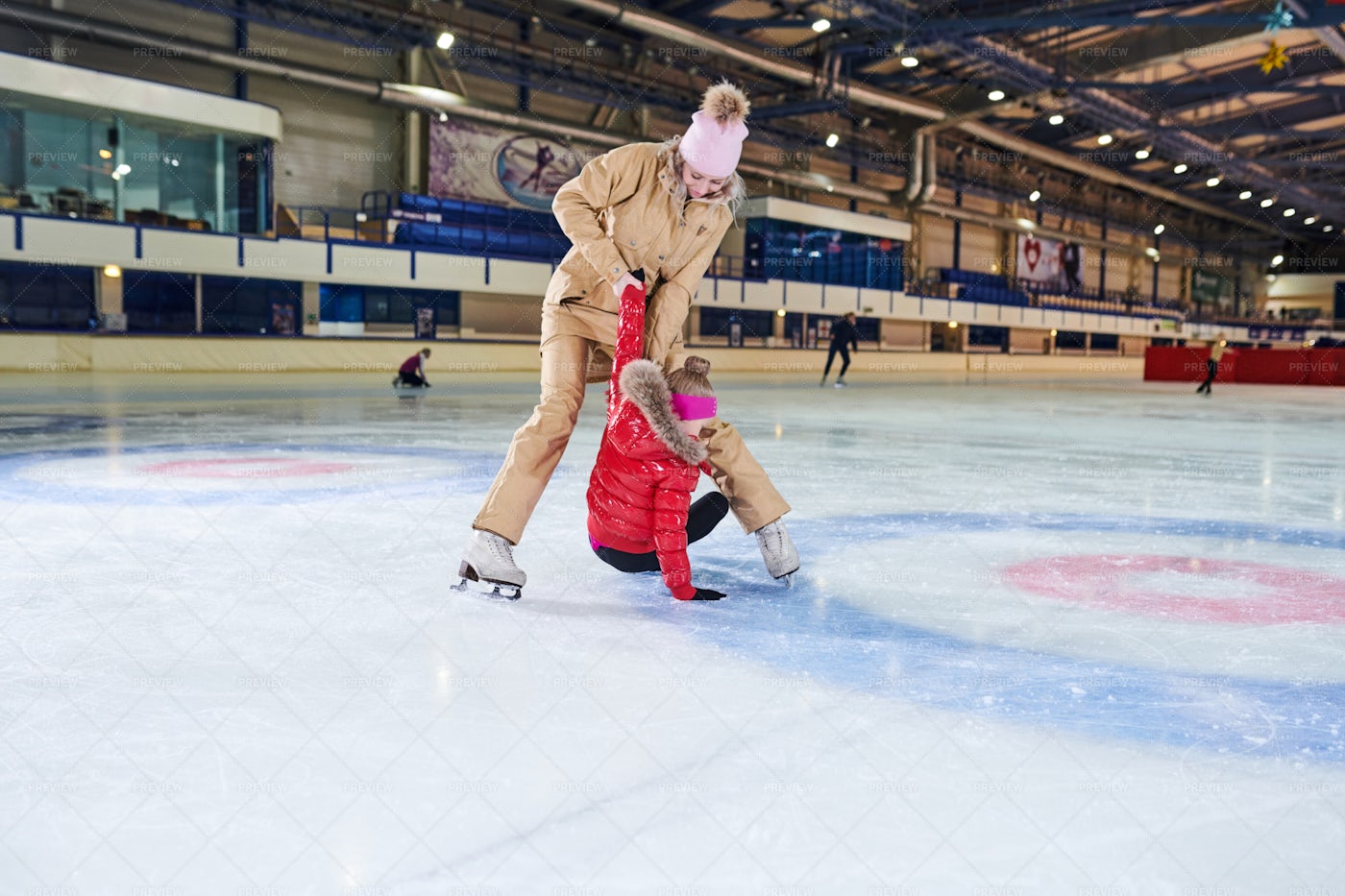 Family Ice Skating: Stock Photos