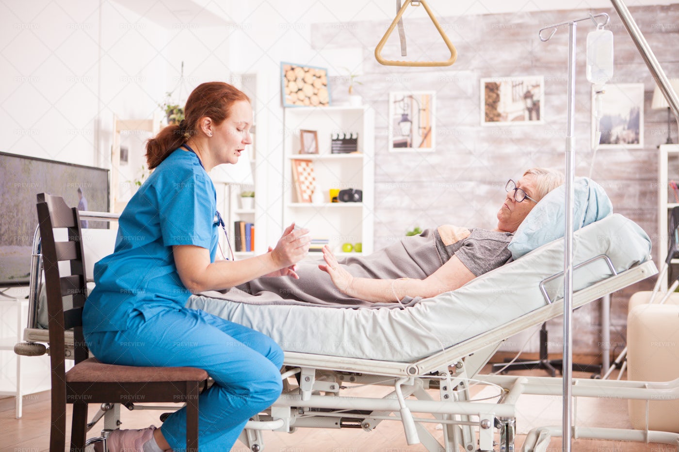 Nurse Explaining Treatment: Stock Photos