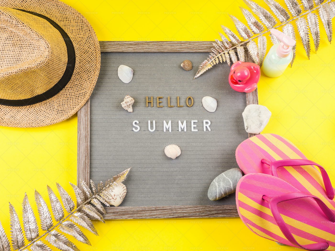 Summer Letter Board: Stock Photos