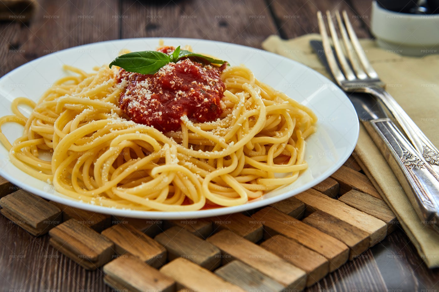 Pasta With Tomato Sauce: Stock Photos