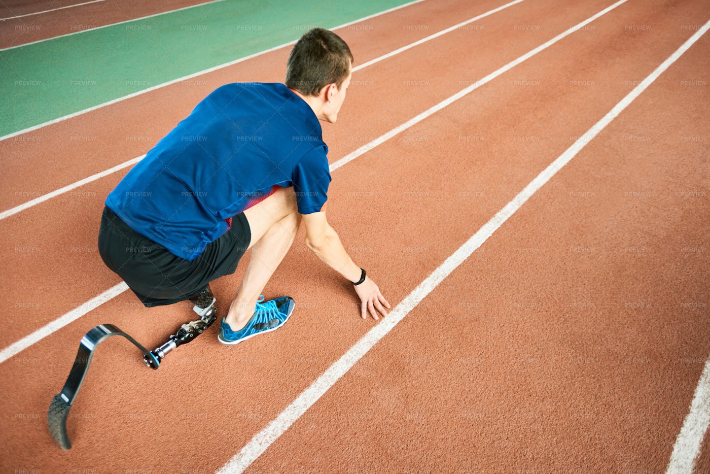Handicapped Sportsman Ready To Run: Stock Photos