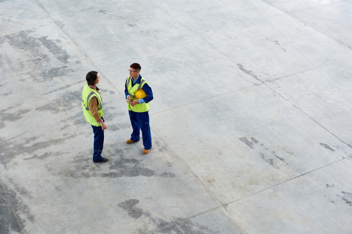Building Coworkers Discussing...: Stock Photos