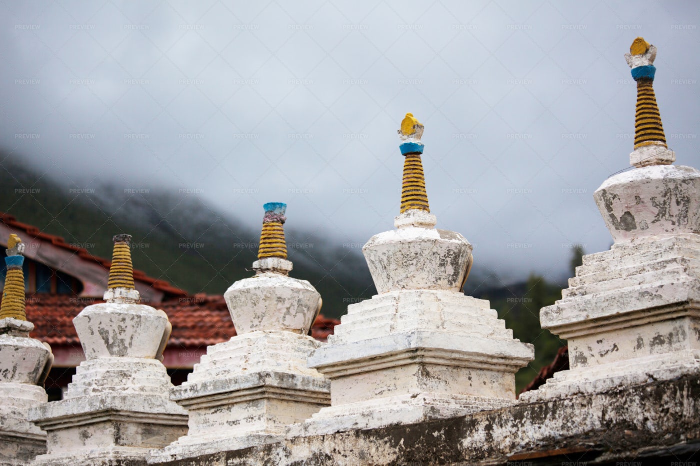 Buddhist Statues: Stock Photos
