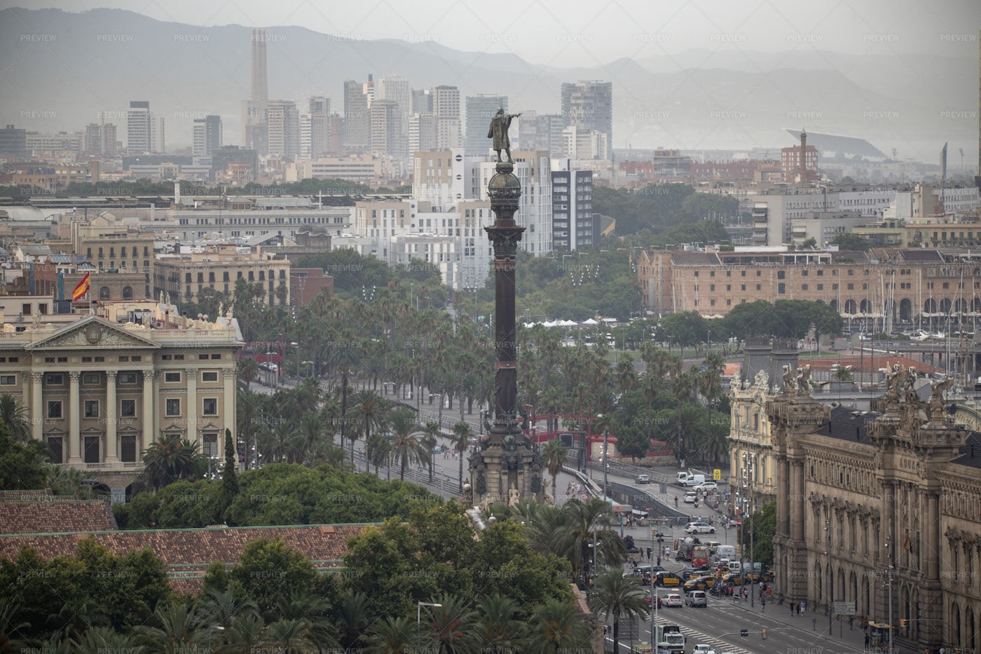 Colon Statue In Barcelona: Stock Photos