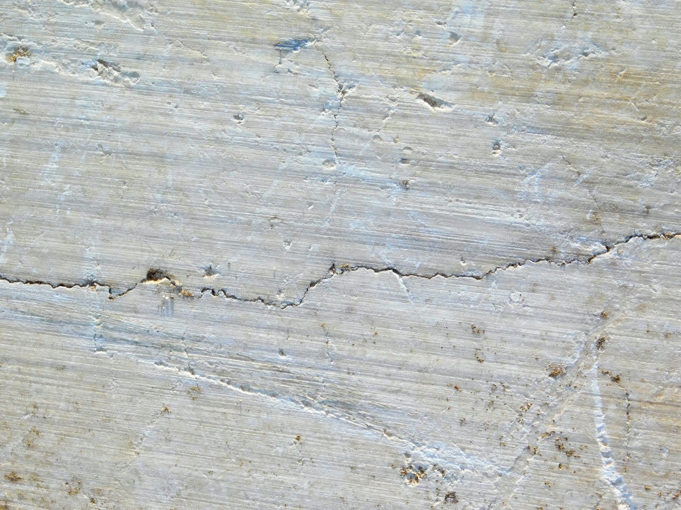 Cracks In The White Wall: Stock Photos
