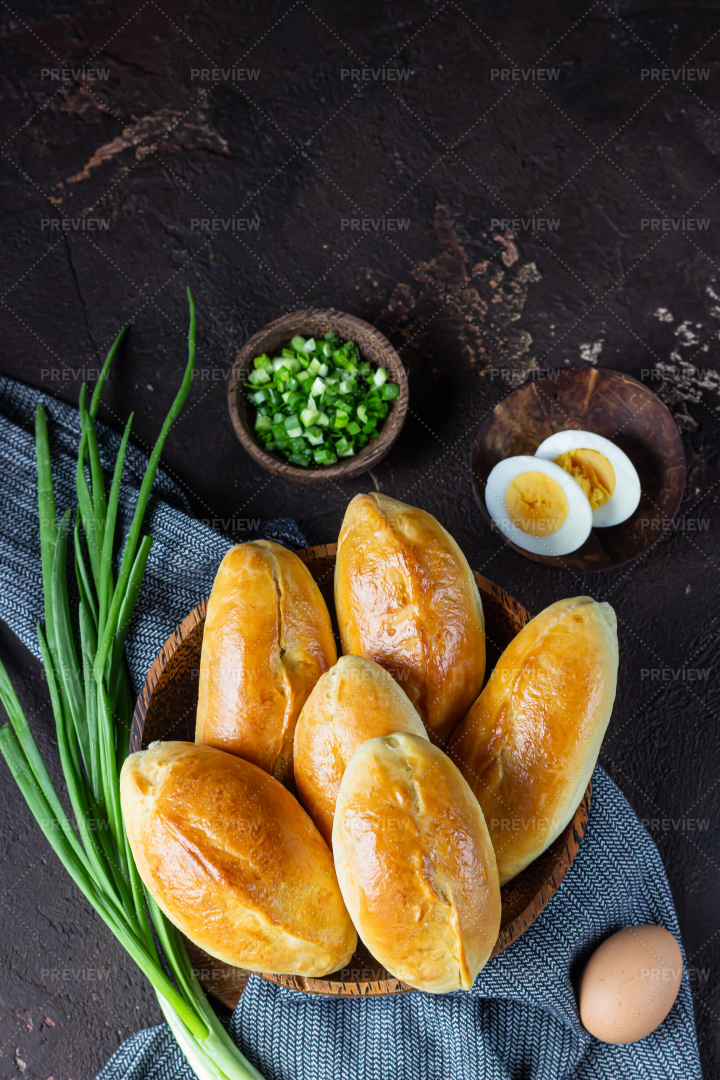 Russian Baked Bread Stock Photos Motion Array   Preview 611808 RrMTIqOwzVpsqIse Large 