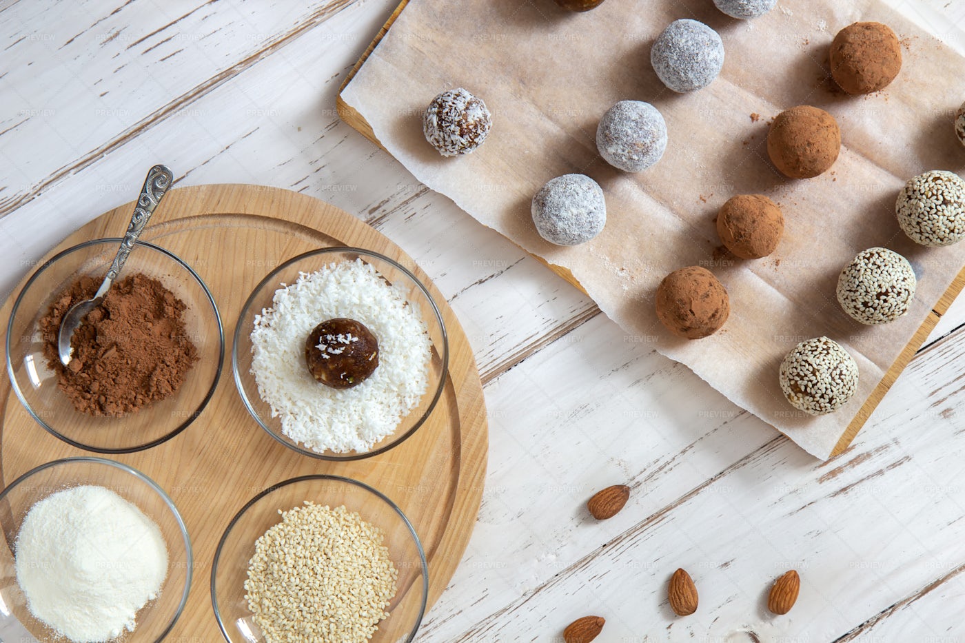 Vegetarian Snack Balls: Stock Photos