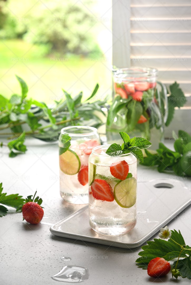 Lemonade With Strawberries: Stock Photos