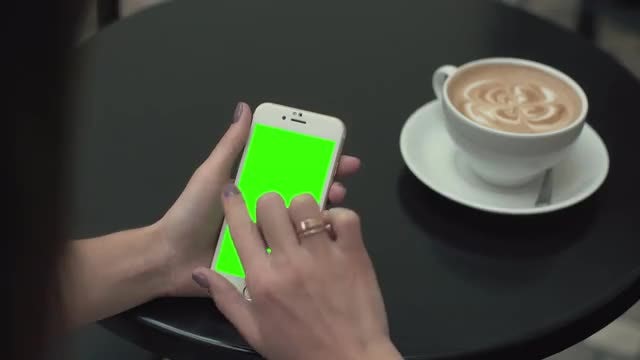 Left Click Green Screen Phone : Stock Video