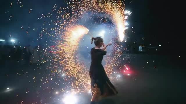 Amazing Fire Show: Stock Video