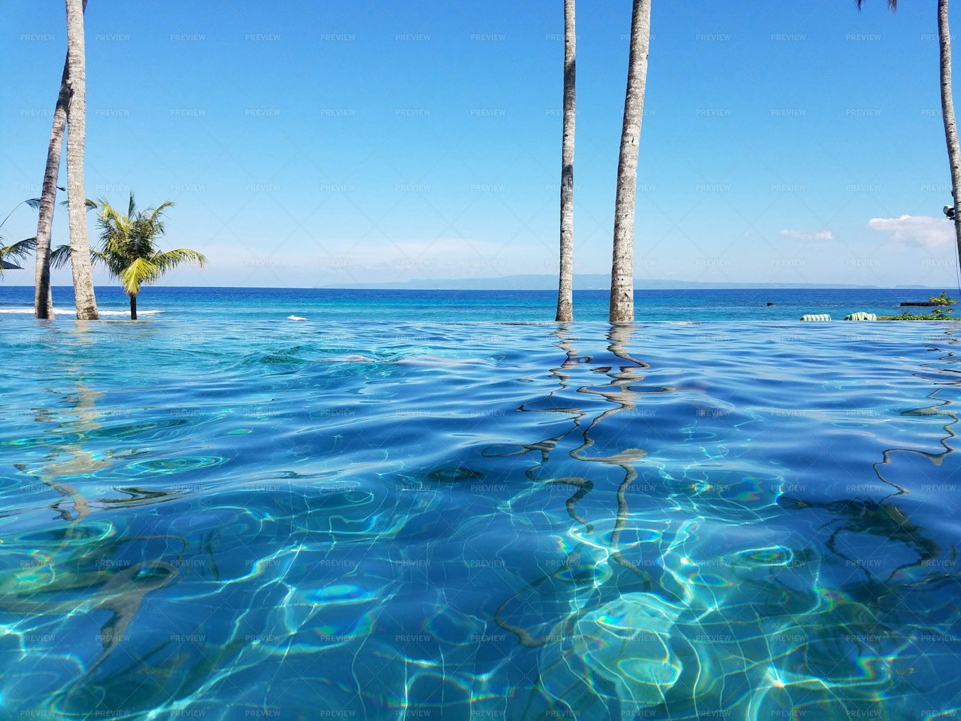 Water In The Infinity Pool: Stock Photos
